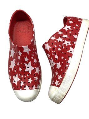 Native Jefferson Size J3 Big Kids Slip-On Waterproof Shoes Red White Star Print